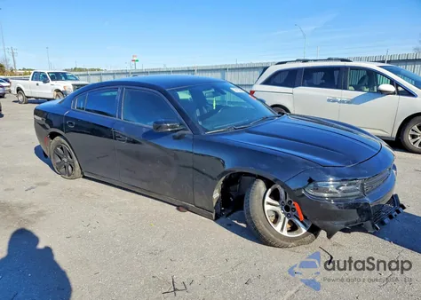 2018 Dodge Charger Sxt z USA, uszkodzony, nr VIN 2C3CDXBG8JH221299